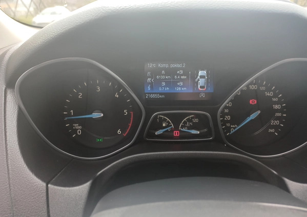 Ford Focus cena 39800 przebieg: 217000, rok produkcji 2016 z Dębica małe 232